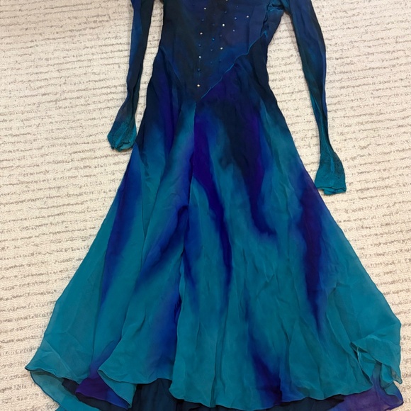 ✨ Original Nine Sinatra Songs Dress — Designer: Oscar de la Renta - Picture 4 of 10